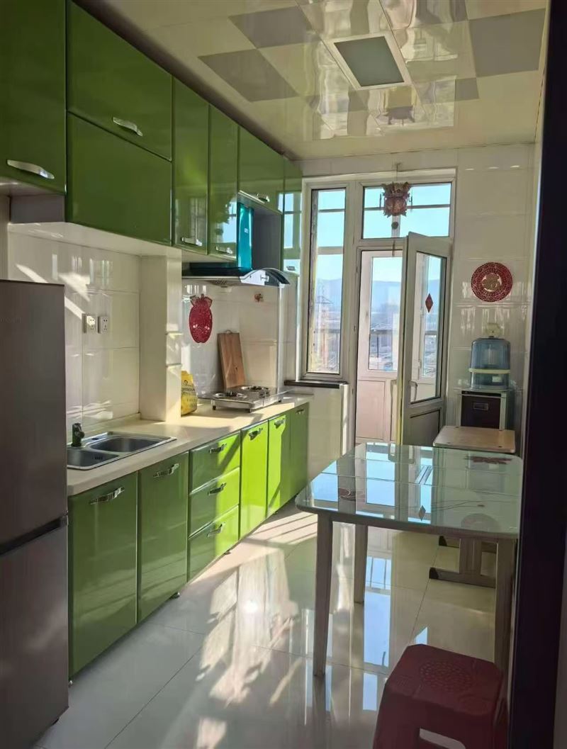 歐洲新城6樓67平18.5