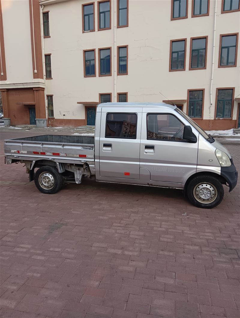 13年五菱雙排貨車小卡