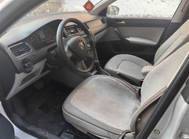 自動擋斯柯達(dá)昕銳